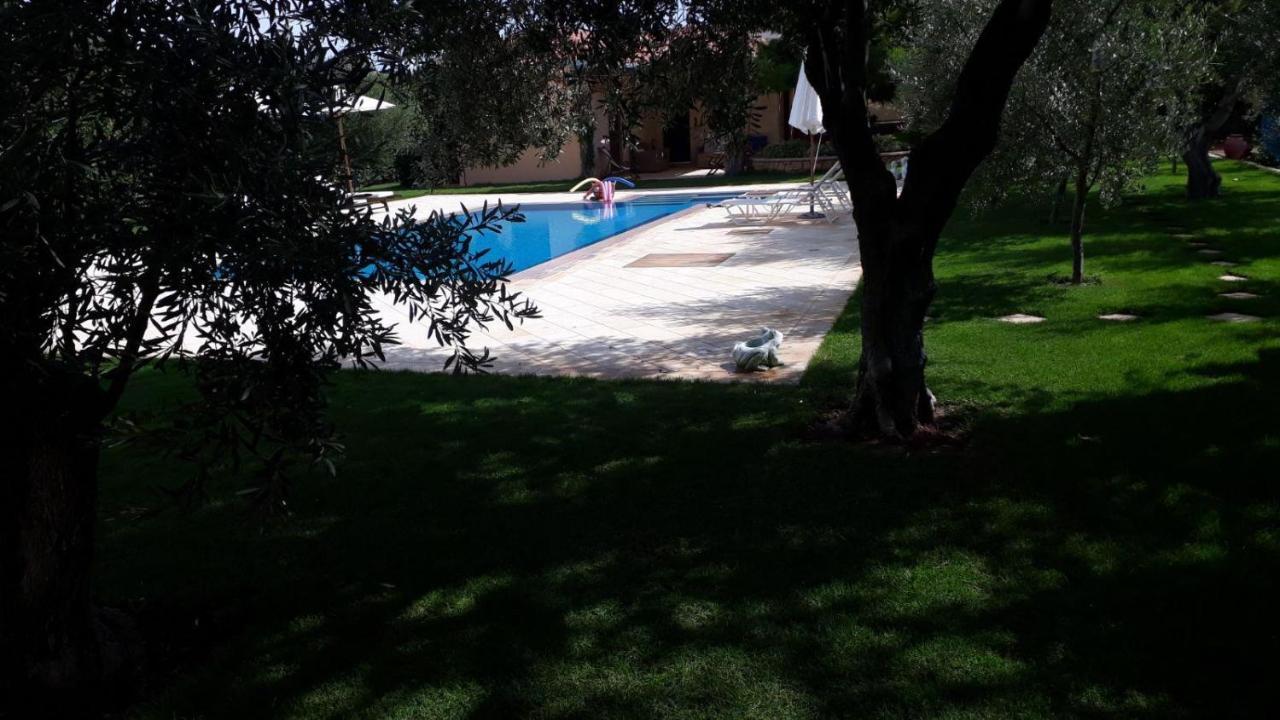 Mediterranean Garden Villa Βαθύ Εξωτερικό φωτογραφία
